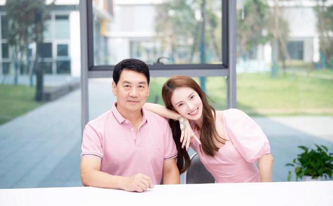 如何定期对氢气传感器进行校准和维护?