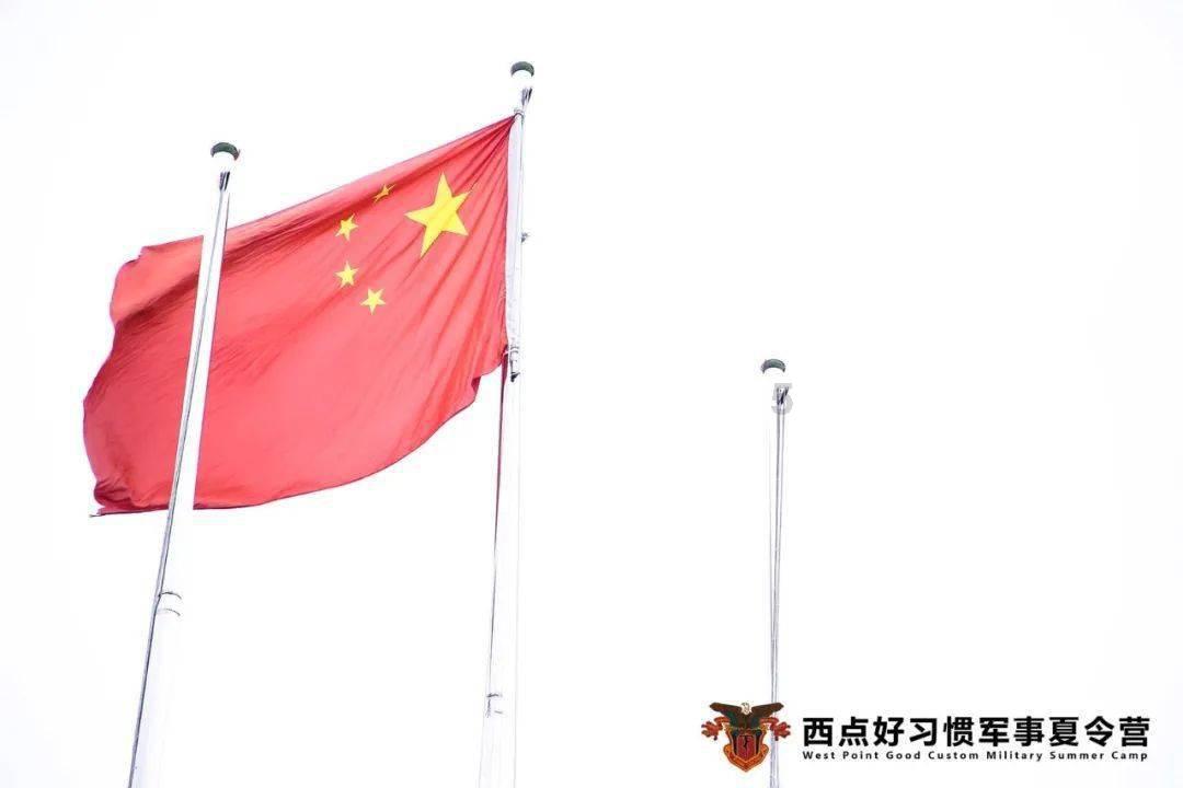 我送师父礼物，师父说不用这么客气，我说一日为师终身为父。她笑了，她就把东西收下了，她是什么意思？游戏画面